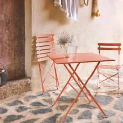 sweeek Set tavolo da giardino pieghevole in acciaio con 2 sedie, 70cm