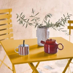 sweeek Set tavolo da giardino pieghevole in acciaio con 2 sedie, 70cm