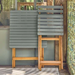 sweeek Set tavolo da giardino pieghevole in legno di acacia con 2 sedie