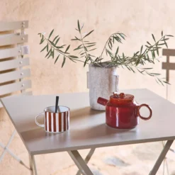 sweeek Set tavolo da giardino pieghevole in acciaio con 2 sedie, 70cm