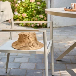 sweeek Set tavolo da giardino rotondo in alluminio e vetro con 6 sedie