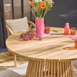sweeek Set tavolo da pranzo per interni ed esterni in legno con 4 sedie