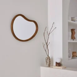 sweeek Specchio organico in legno di abete, 65cm