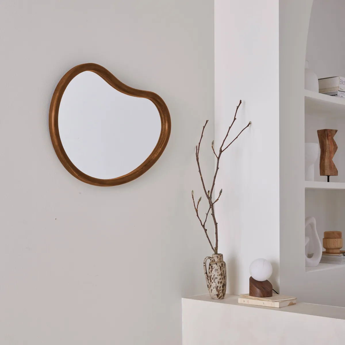 sweeek Specchio organico in legno di abete, 65cm