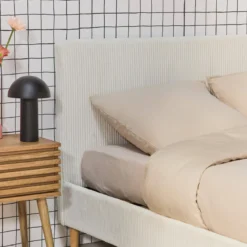 Struttura letto con rete a doghe e testiera 140x190cm, velluto a coste grosse