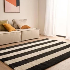 sweeek Tappeto da interno a righe bianche e nere