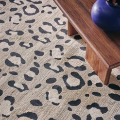 sweeek Tappeto interno motivo leopardo beige
