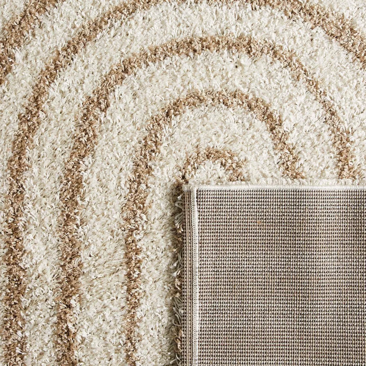 sweeek Tappeto interno shaggy, motivi geometrici arcobaleno, beige.