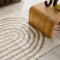 Tappeto interno shaggy, motivi geometrici arcobaleno, beige.