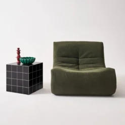 sweeek Tavolino cubico con finitura in ceramica opaca e piastrelle