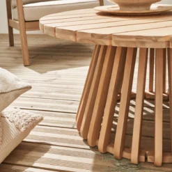 sweeek Tavolino da giardino in legno di acacia, 80cm