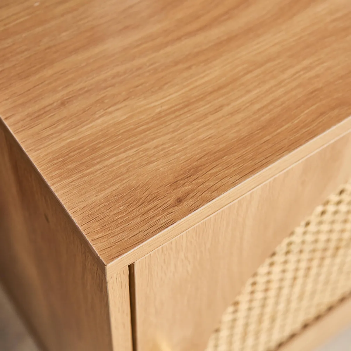 sweeek Tavolino di legno e canna, 1 cassetto