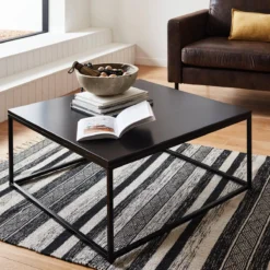 sweeek Tavolino in metallo nero