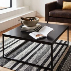 sweeek Tavolino in metallo nero