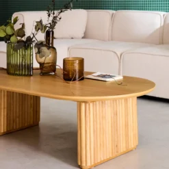 sweeek Tavolino ovale in legno di hevea placcato rovere