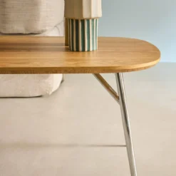 sweeek Tavolino rettangolare con gambe cromate e decorazioni in legno