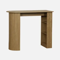 Tavolo alto da cucina decorato in legno con ripostigli
