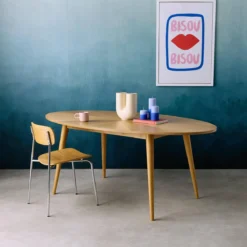 sweeek Tavolo da pranzo ovale in legno di hevea e impiallacciatura di quercia 6 posti