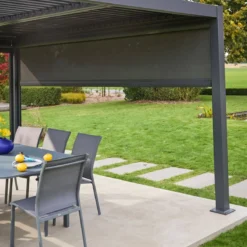 sweeek Tenda laterale avvolgibile alluminio e textilene per pergola, 4m