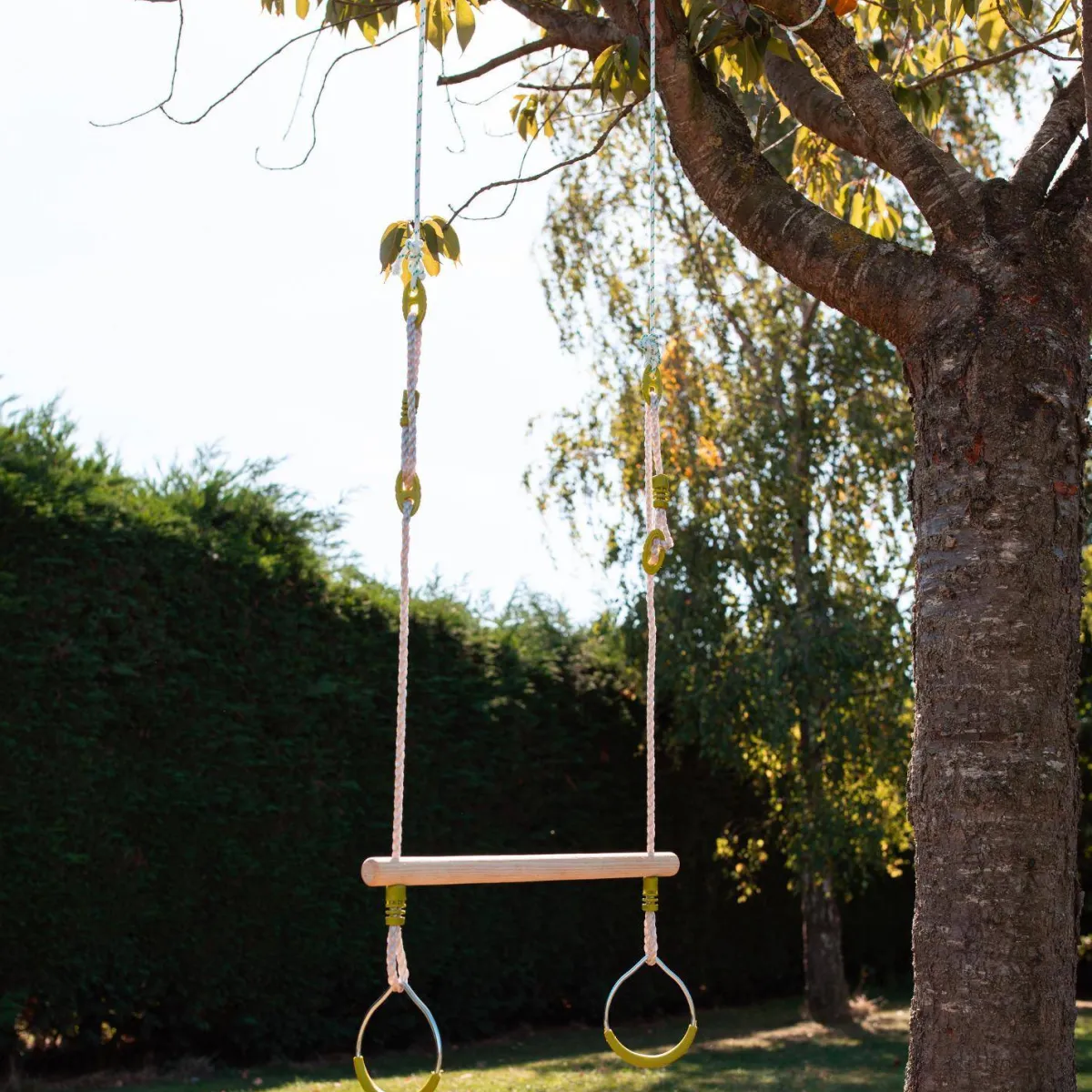 sweeek Trapezio in legno con anelli metallici per il cavalletto